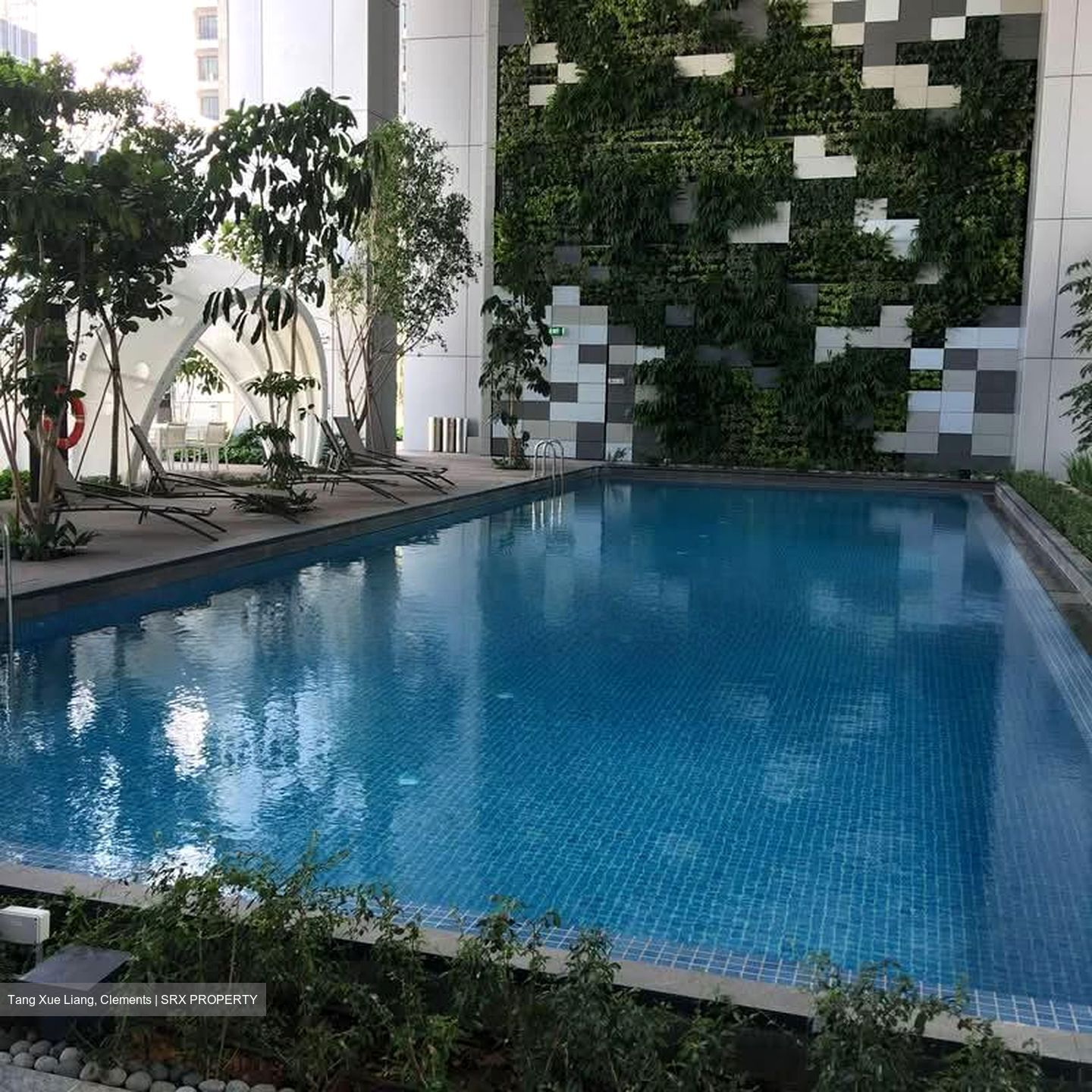 Sbf Center (D1), Office #605932151